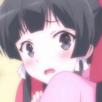 眼镜王蛇爬向幼童